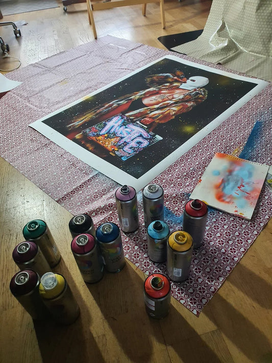 Hustle, håndkolorert giclee print, 66x100 cm.