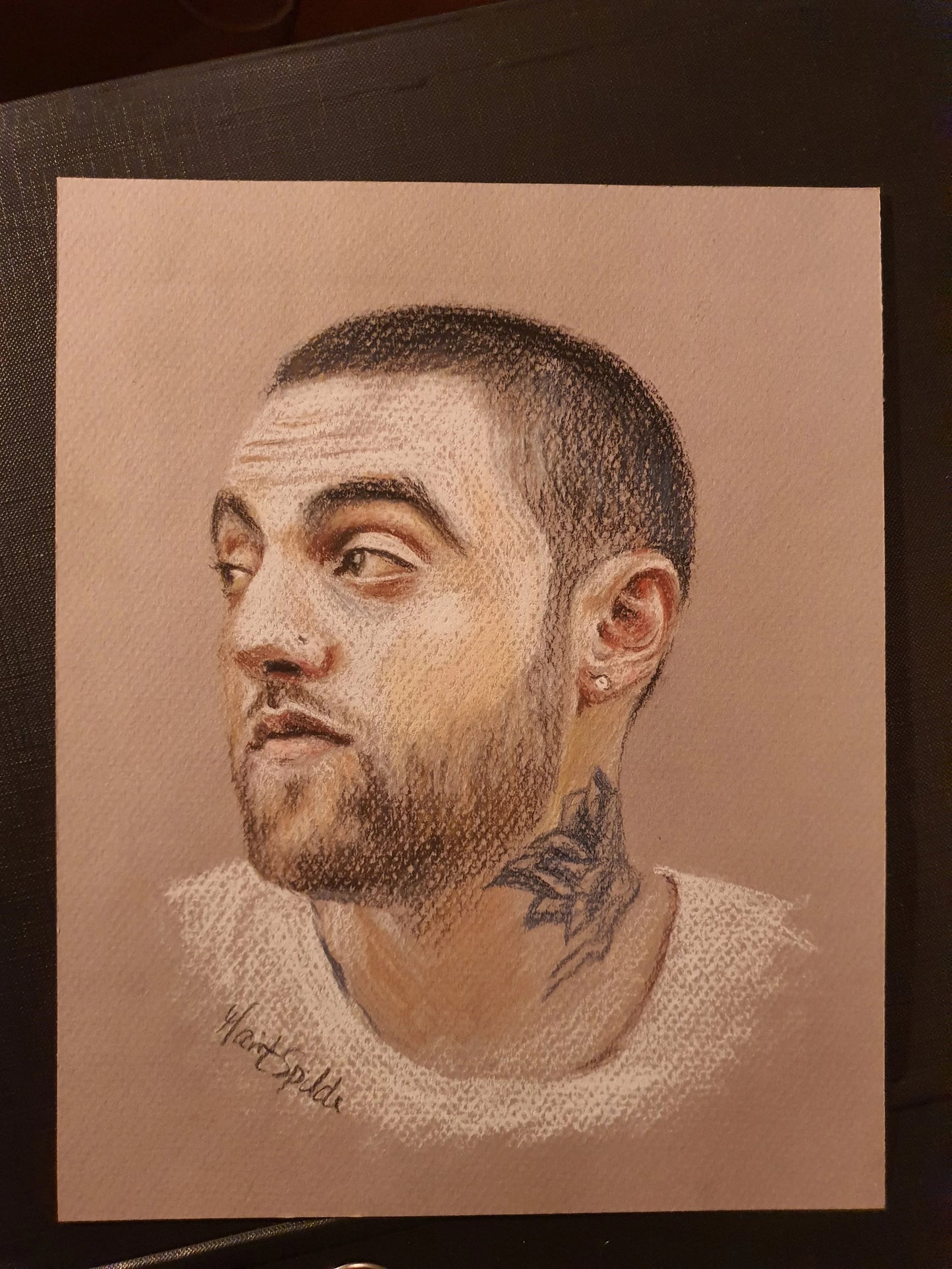 Mac Miller – Original pastelltegning (innrammet)